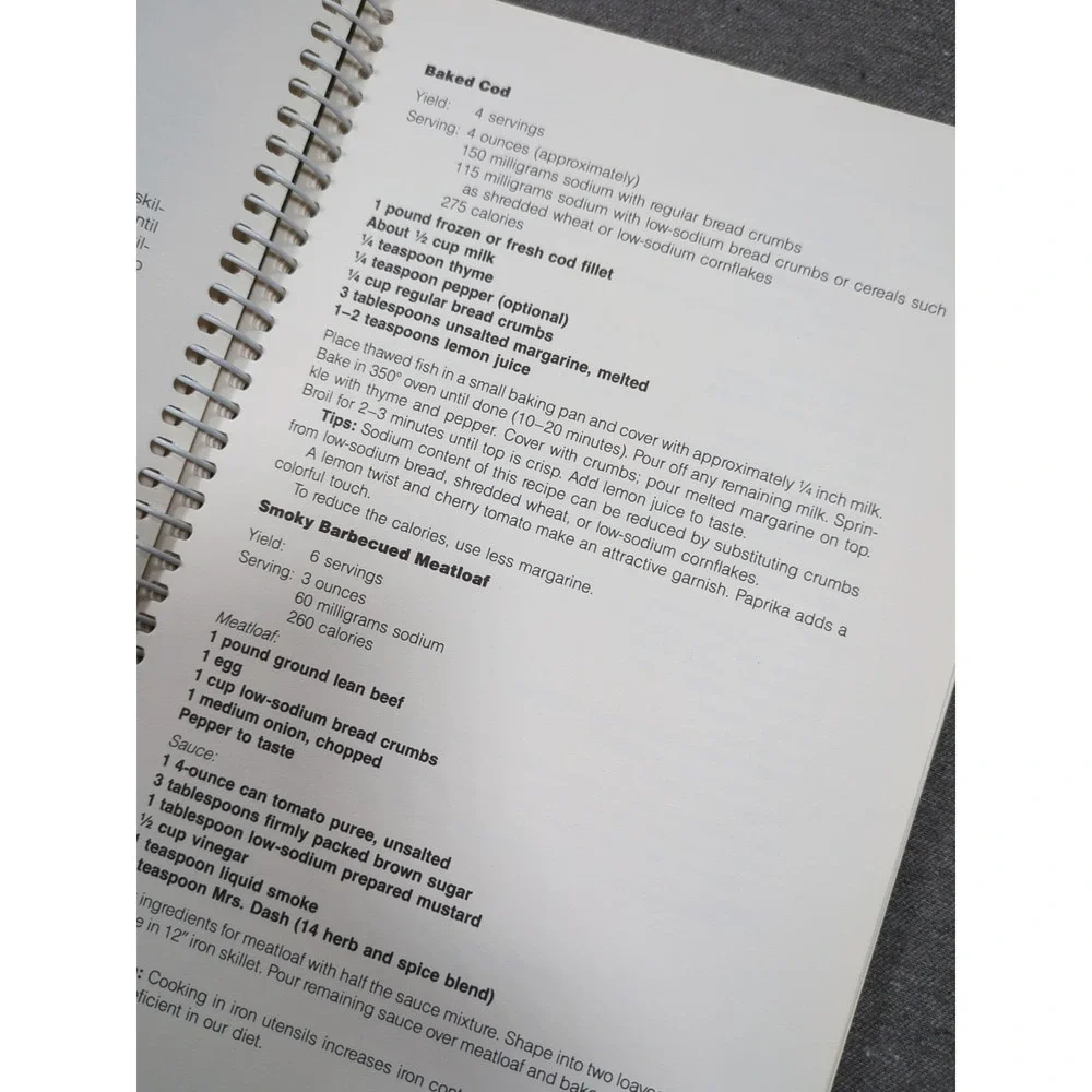 1986 Vanderbilt University‎ Change Of Seasons Low-Salt Low Sodium Cookbook